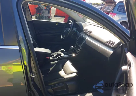 2010 Volkswagen Passat Komfort from USA, damaged, VIN WVWJK7AN7AE097249